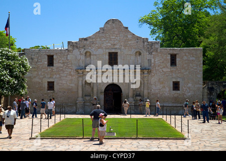 Die Kapelle der Alamo Mission in der Innenstadt von San Antonio, Texas, USA. Stockfoto