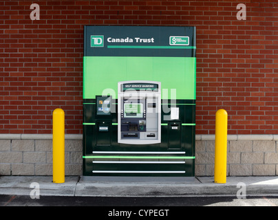 TD Canada Trust neue Bankfiliale mit Antrieb durch ATM Geldautomaten Stockfoto