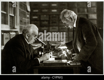 Jean Louis (1864-1948) und Auguste (1862-1954) Lumiere, Erfinder der Cinematographe Stockfoto