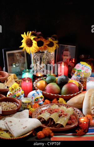 Große Auswahl an mexikanischen festlichen Speisen Stockfoto