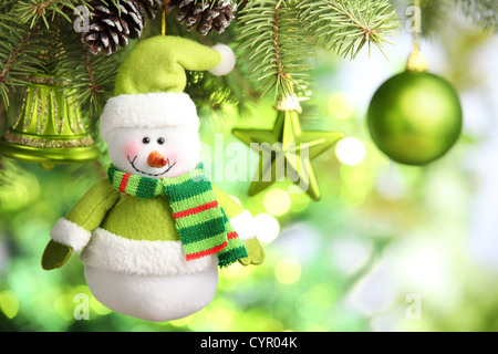 Christbaumschmuck von Weihnachtsbaum, Closeup hängen. Stockfoto