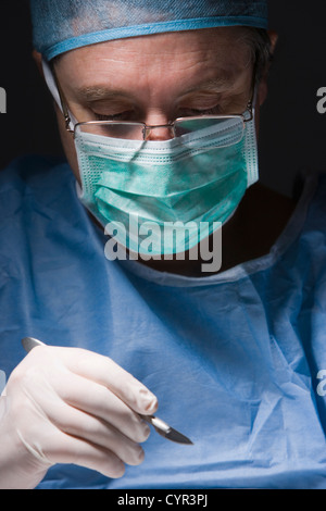 Kaukasische Chirurg Chirurgie Stockfoto