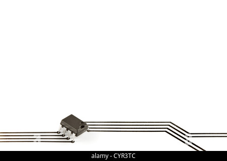 Design-Elemente von einem elektronischen Chip gebildet und Spuren, die auf Papier gedruckt Stockfoto