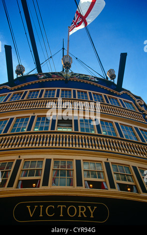 Das Heck der Admiral Lord Nelsons Flaggschiff HMS Victory in Portsmouth. Stockfoto