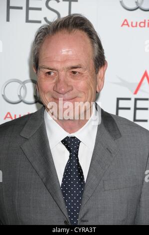 8. November 2012 abgehaltenen Graumans Chinese Theater - Los Angeles, Kalifornien, USA - 8. November 2012 - Los Angeles, Kalifornien, USA - Schauspieler TOMMY LEE JONES auf der AFI Fest Gala 'Lincoln' Los Angeles Premiere. (Kredit-Bild: © Paul Fenton/ZUMAPRESS.com) Stockfoto