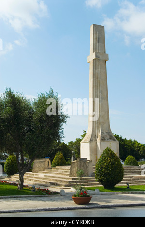 Kriegerdenkmal am Straßenrand, Floriana, Malta Stockfoto