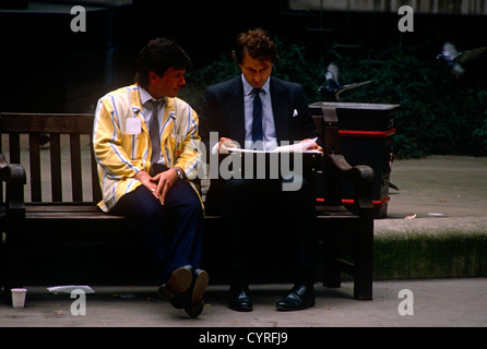Futures und Rohstoffe Händler an der LIFFE Austausch während der 1990er Jahre, City of London. Stockfoto
