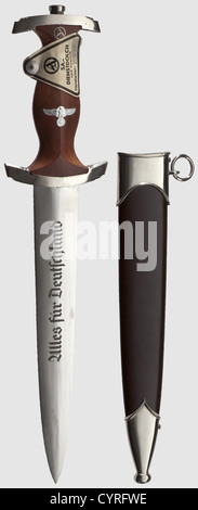 Ein Service-Dolch des Modells 33 SA, ungebraucht und mit RZM-Label