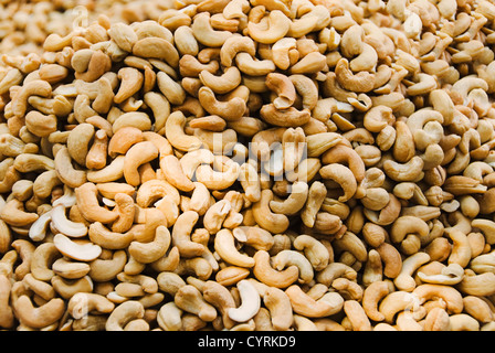 Cashew-Nüssen zum Verkauf an einem Marktstand, Athen, Griechenland Stockfoto