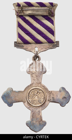 Distinguished Flying Cross 1918, Datierung 1944, notammment décernée aux pilotes de la bataille d'Angleterre, dans son Coffret de la maison 'Royal Mint', bien marqué 'DFC', , zusätzliche-Rechte-Clearenzen-nicht verfügbar Stockfoto