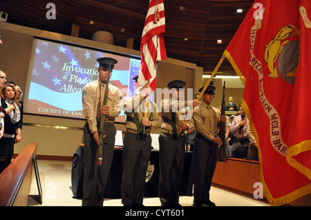 Corporal Jonathon Norita, Sgt. Jacey Marks, Sgt. Anthony Villalobos und Lance Cpl. Adrian Velasco, stationierten Marines an Bord Mari Stockfoto