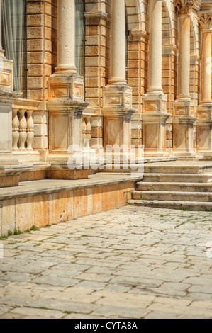 Hektorović Palast auf dem wichtigsten Platz von Hvar Stadt, Kroatien Stockfoto