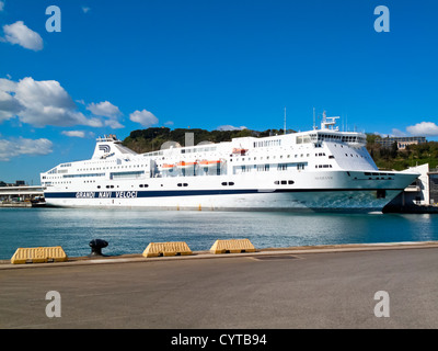 Grandi Navi Veloci Fähre Majestic erbaut 1993 im Hafen am Hafen von Barcelona-Katalonien-Spanien Stockfoto