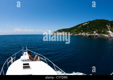 touristischen Tauchen Boot aus Santos Stadt, Insel Queimada Grande, bekannt als Insel der Schlangen.  Paruíbe, Brasilien. Stockfoto