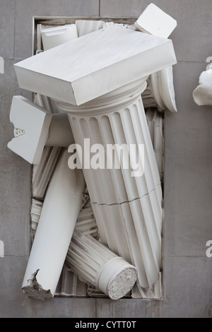 Ian Potter Museumsbau auf Swanston Street Melbourne Victoria Australien au klassische Statue Architektur Christine O'Loughlin Stockfoto