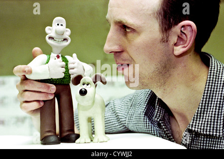 Steve Box Key Charakter Animator bei Aardman Animation im Bild mit Wallace & Gromit aus dem Oscar-prämierten "A Close Shave" Stockfoto