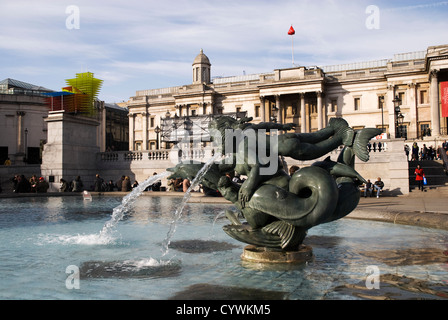 Ein Brunnen am Trafalgar Square in London Stockfoto