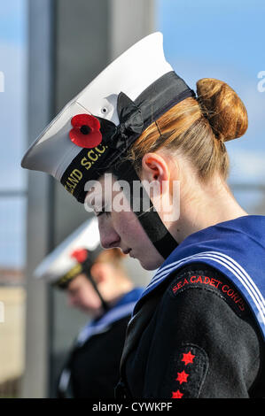 Sonntag, 11. November 2012, Carrickfergus, Nordirland.  Mitglieder der Royal British Legion, Portion Streitkräfte und Veteranen teilnehmen an Gedenken Gottesdienst. Alamy Live-Nachrichten Stockfoto