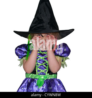 5 Jahre altes Mädchen, gekleidet In ein Hexen Kostüm Outfit Halloween Stockfoto