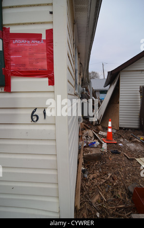 Als der Super Tropical Storm Sandy am 29. Oktober 2012 über Land kam, brachte er beispiellose Überschwemmungen in New Jersey und New York mit sich, verstärkt durch Fluten, die weitreichende Schäden und Störungen verursachten. Stockfoto