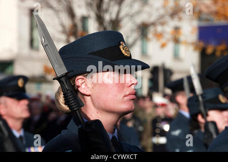 11. November 2012, George Square, Glasgow Scotland.Military Personal von der RAF an der Parade am Remembrance Day Parade, George Square, Glasgow Stockfoto