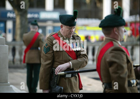 Ein Schutz der Ehre an, die den nationalen Gedenktag in Belfast. Stockfoto