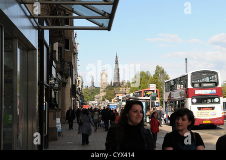 Ein typisches Souvenir shop in der malerischen Princess Street, Edinburgh, Schottland Stockfoto