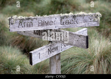 Trail Zeichen auf dem Overland Track. Wiege Mt - Lake St. Clair National Park, Tasmanien, Australien. Stockfoto