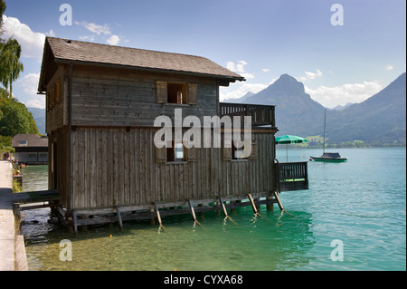 Bootshaus am Ufer des Wolfgangsee in Österreich Stockfoto