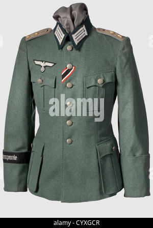 Feldbluse,eines Hauptmannes der Propagandakompanien aus feinem feldgrau