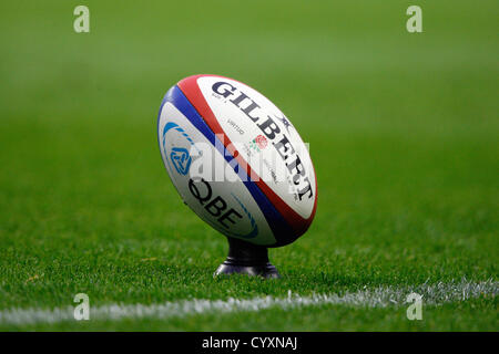 QBE GILBERT RUGBY BALL ENGLAND RU TWICKENHAM MIDDLESEX ENGLAND 10. November 2012 Stockfoto