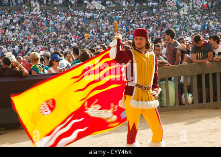 Contrada von Ram, historischer Festzug, Palio von Siena, Siena, Toskana, Italien, Europa Stockfoto