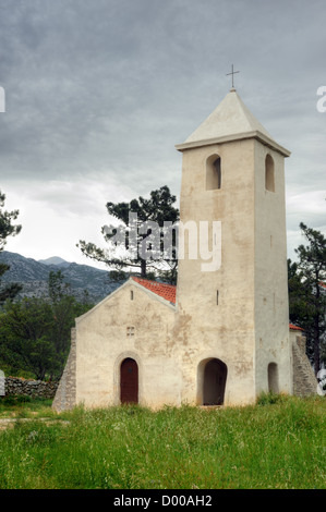 Kirche St. Peter, Starigrad - Paklenica, Kroatien Stockfoto