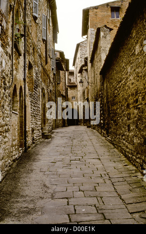 Bergdörfer, Dörfer, antike römische Überreste, Landwirtschaft, Weinbau, Chiantishire, Toskana, 09 / 1994 Digital Dia Konvertierungen, Stockfoto