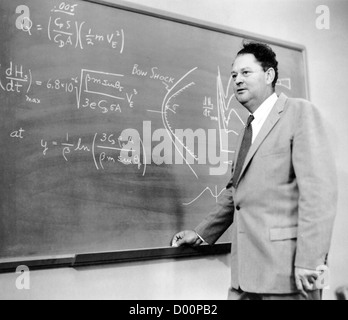 Harry Julian Allen oder Harvey Allen, war einem Luftfahrt-Ingenieur und Direktor des NASA Ames Research Center Stockfoto