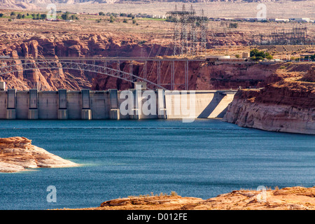 Glen Canyon Dam auf dem Colorado River, Lake Powell und die Glen Canyon National Recreation Area zu schaffen. Stockfoto