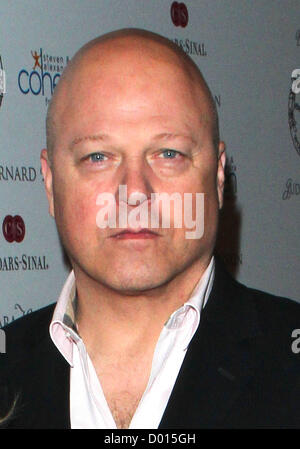 13. November 2012 - Los Angeles, Kalifornien, USA - Michael Chiklis besucht Damen Gilde Cedars-Sinai 55. Jubiläums-Gala am 13. November 2012 bei The Beverly Wilshire Hotel in Beverly Hills, Kalifornien. USA. (Kredit-Bild: © TLeopold/Globe Photos/ZUMAPRESS.com) Stockfoto