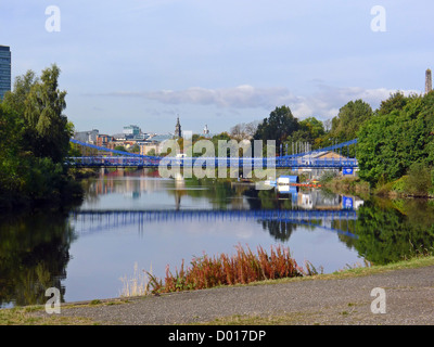 St Andrew Hängebrücke verbindet Glasgow Green mit Adelphi Street in The Gorbals in Glasgow Schottland Stockfoto