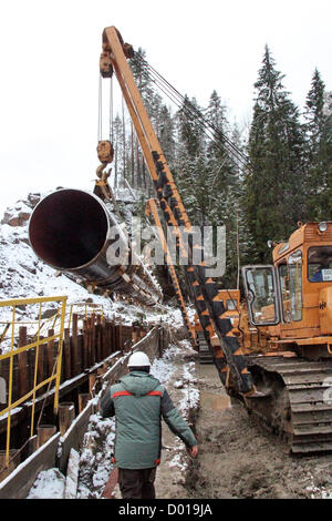 7. November 2012 - Russland - November 07,2012.Leningrad Region Russlands. Im Bild: Bau des Tunnels unter dem Saimaa-Kanal für die Verlegung der Linie 2 der Nord Stream-Gaspipeline. (Kredit-Bild: © PhotoXpress/ZUMAPRESS.com) Stockfoto