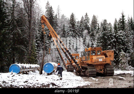 7. November 2012 - Russland - November 07,2012.Leningrad Region Russlands. Im Bild: Bau des Tunnels unter dem Saimaa-Kanal für die Verlegung der Linie 2 der Nord Stream-Gaspipeline. (Kredit-Bild: © PhotoXpress/ZUMAPRESS.com) Stockfoto