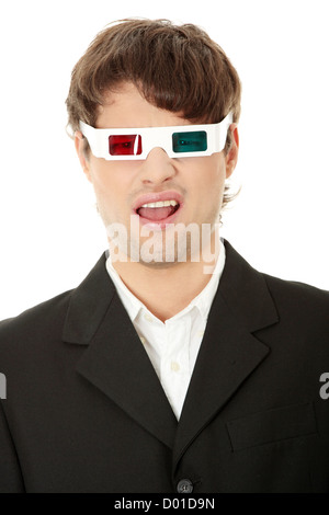 Jungen gutaussehenden Mann in der 3D-Brille Stockfoto