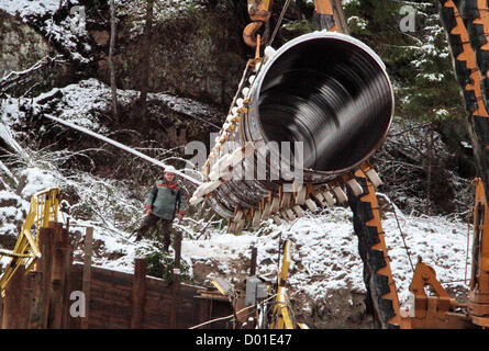 7. November 2012 - Russland - November 07,2012.Leningrad Region Russlands. Im Bild: Bau des Tunnels unter dem Saimaa-Kanal für die Verlegung der Linie 2 der Nord Stream-Gaspipeline. (Kredit-Bild: © PhotoXpress/ZUMAPRESS.com) Stockfoto