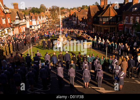 Allgemeine Ansicht der Erinnerung Sonntag, High Street, Haslemere, Surrey, Großbritannien. 11.11.2012. Stockfoto