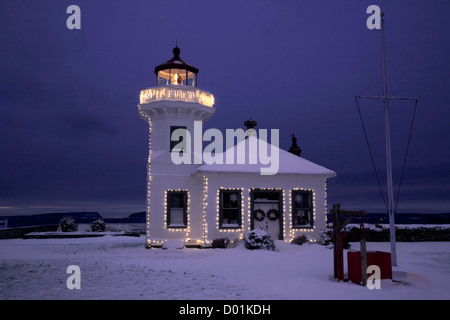 WA06164-00... WASHINGTON - Mukilteo Licht auf Besitz Klang nach einem Wintersturm. Stockfoto