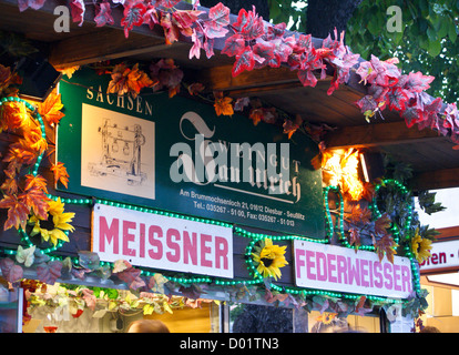 Kiosk von Jan Ulrich, Winzer, Radebeul Herbst Und Weinfest, Herbst Wein Festival, Radebeul, Sachsen, Sachsen, Deutschland Stockfoto