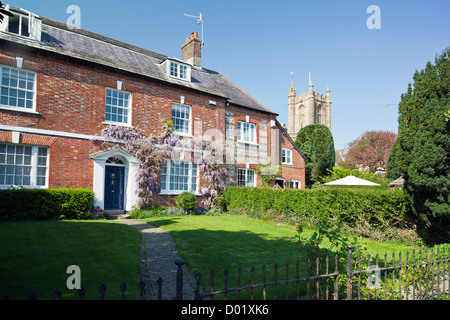 Ein attraktives Haus in Cerne Abbas Dorf, Dorset, England, UK Stockfoto