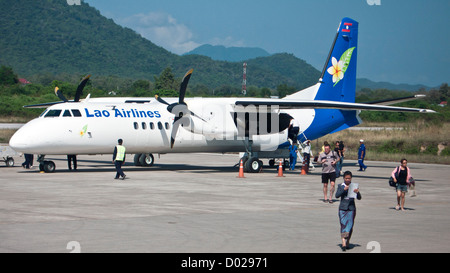 Lao Airlines Xian MA-60 Propellerflugzeug Flughafen Luang Prabang Laos PDR Stockfoto