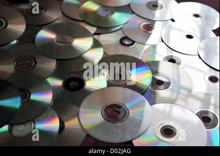 Ein Haufen CDs glänzende Seite nach oben. Stockfoto