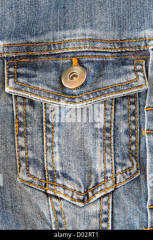 Foto von einem Pocket-Jeans mit gelben Faden Stockfoto