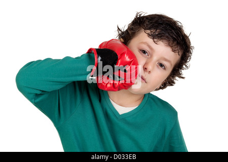 Lustiger Junge mit Boxhandschuhen isoliert auf weiss Stockfoto